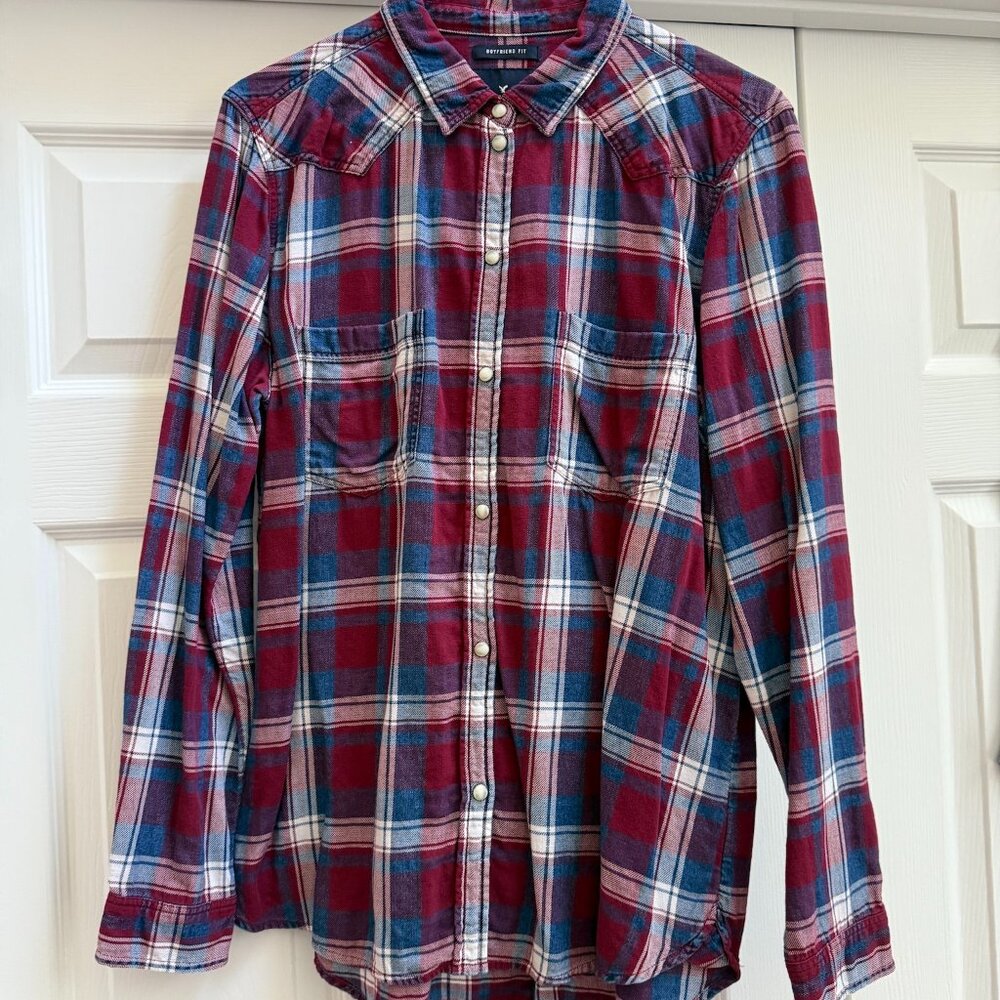 Womens American Eagle Blue and Red Plaid Flannel Button Up Boyfriend Fit Size L